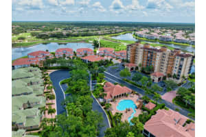 605 El Camino Real 102, Naples, FL 34119 - MLS#225078042