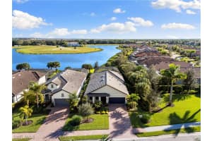 2787 Aviamar Cir, Naples