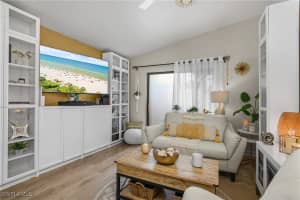 5266 Cedarbend Drive, Fort Myers, FL 33919 - MLS#225078147