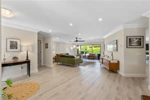 517 Parkwood Lane, Naples, FL 34103 - MLS#225078169