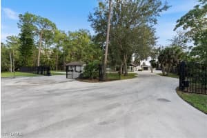 5501 Cynthia Lane, Naples, FL 34112 - MLS#225078170