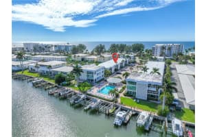 2100 Gulf Shore Blvd N 212, Naples