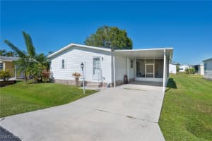 276 Grosbeak Ln 276, Naples