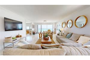 1912 OCEAN Drive, Hallandale Beach, FL 33009 - MLS#225078295