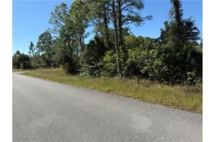 3300 41st Street, Lehigh Acres, FL 33971 Sold 11/07/25