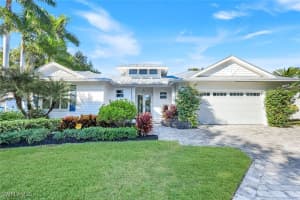 2100 Curtis Street, Naples, FL 34112 - MLS#225078386
