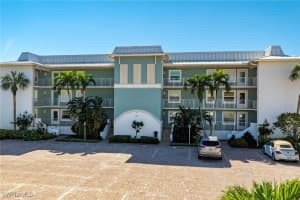 1200 Blue Point Avenue, Naples, FL 34102 - MLS#225078444