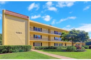 1085 Forest Lakes Drive, Naples, FL 34105 - MLS#225078527