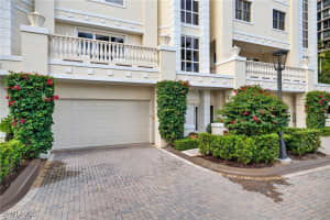 4021 Gulf Shore Boulevard, Naples, FL 34103 - MLS#225078688
