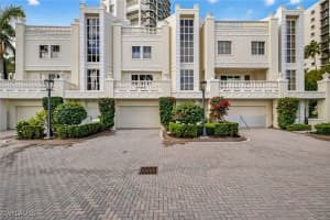 4021 Gulf Shore Boulevard, Naples, FL 34103 - MLS#225078688
