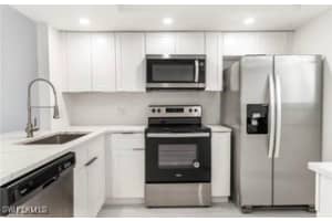 1018 Manatee Rd E107, Naples