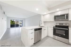 1018 Manatee Road, Naples, FL 34114 - MLS#225078709