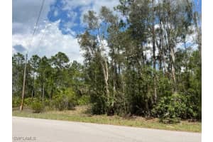 545 Millcreek Street, Lehigh Acres, FL 33974 - MLS#225078715