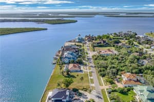 945 Caxambas Drive, Marco Island, FL 34145 - MLS#225078750