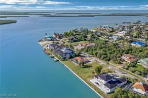 945 Caxambas Drive, Marco Island, FL 34145 - MLS#225078750