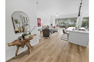 6876 Redbay Park Rd 202, Naples