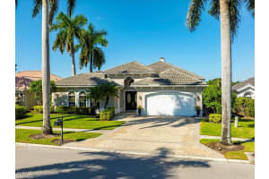 1534 Vintage Lane, Naples, FL 34104 - MLS#225078763