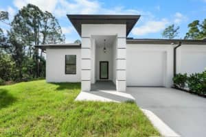 5320-5322 Centennial Boulevard, Lehigh Acres, FL 33973 - MLS#225078782