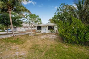 3433 Hibiscus Avenue, Naples, FL 34104 - MLS#225078791