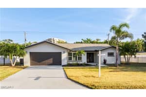 959 Town And River Drive, Fort Myers, FL 33919 - MLS#225078821