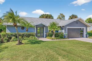 1081 9th St Sw, Naples