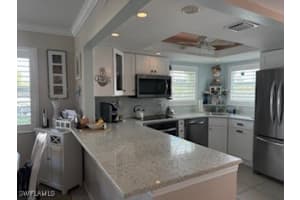 37 High Point Circle, Naples, FL 34103 - MLS#225078952