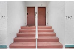 505 Windsor Square, Naples, FL 34104 - MLS#225078973