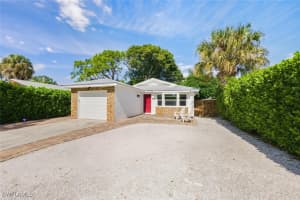 809 101st Avenue, Naples, FL 34108 - MLS#225078997