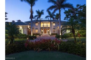 377 Pirates Bight, Naples, FL 34103 - MLS#225079001