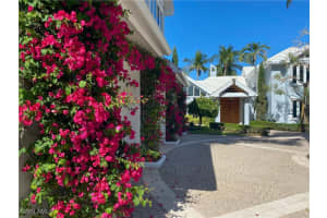 883 Galleon Dr, Naples