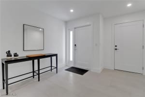 272 Yorkshire Court, Naples, FL 34112 - MLS#225079085