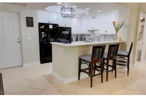 2738 Tiburon Blvd E B-104, Naples
