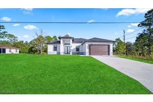 203 10th Street, Lehigh Acres, FL 33972 - MLS#225079088