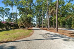 1158 Oakes Boulevard, Naples, FL 34119 - MLS#225079111