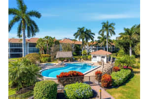 5880 Via Lugano 104, Naples