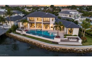 1640 Dolphin Court, Naples, FL 34102 - MLS#225079148