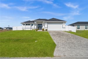 1017 Nw 15th Ter, Cape Coral