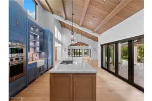 572 Tierra Mar Lane, Naples, FL 34108 - MLS#225079209