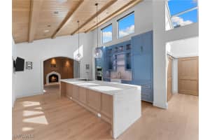 572 Tierra Mar Lane, Naples, FL 34108 - MLS#225079209