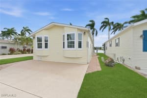 1055 Diamond Lake Circle, Naples, FL 34114 - MLS#225079285