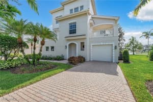558 Avellino Isles Circle, Naples, FL 34119 - MLS#225079335