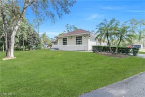 860 Desoto Boulevard, Naples, FL 34120 - MLS#225079370