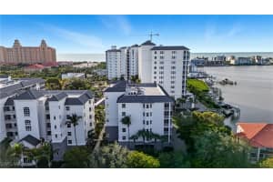 450 Launch Cir 503, Naples