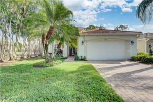 28600 Pienza Court, Bonita Springs, FL 34135 - MLS#225079457