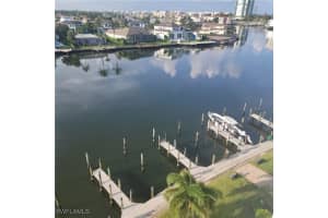 300 Park Shore Drive, Naples, FL 34103 - MLS#225079467