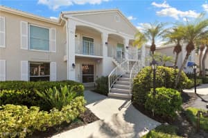 816 Gulf Pavilion Dr 102, Naples