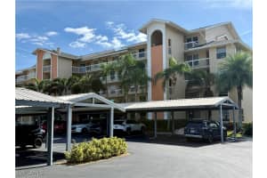 300 Horse Creek Dr 307, Naples 300 Horse Creek Dr 307, Naples