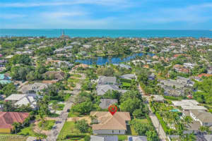 677 5th Avenue, Naples, FL 34102 - MLS#225079502