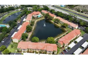8287 Key Royal Ln 1524, Naples
