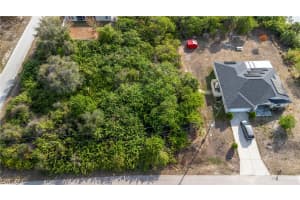 102 Sally Avenue, Lehigh Acres, FL 33971 - MLS#225079520